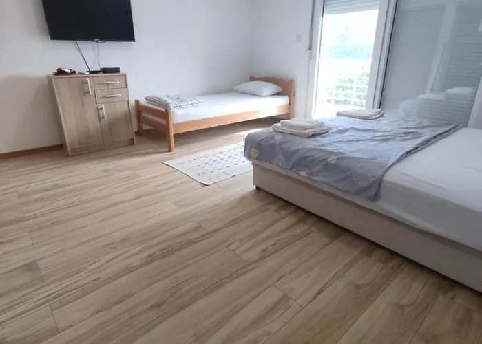 View Of The City - Studio Apartment 2